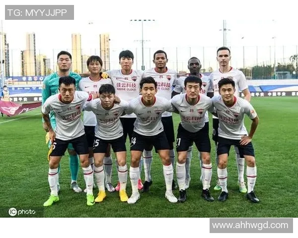 广州篮球队阵地战解析:战术布局与球员配合的深度剖析