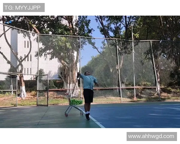 重庆网球队的速度之谜：网球巨献背后的训练与技巧揭秘